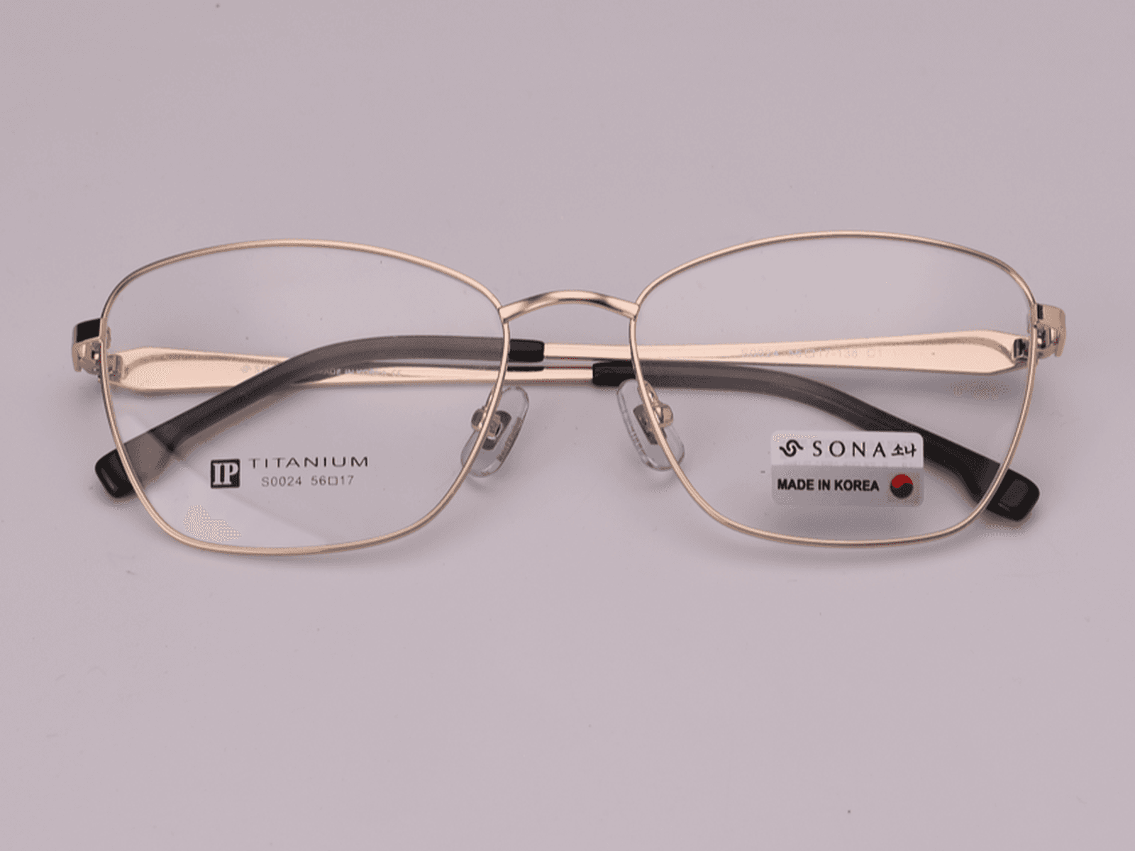 Aura Duo — Titanium eyewear frame